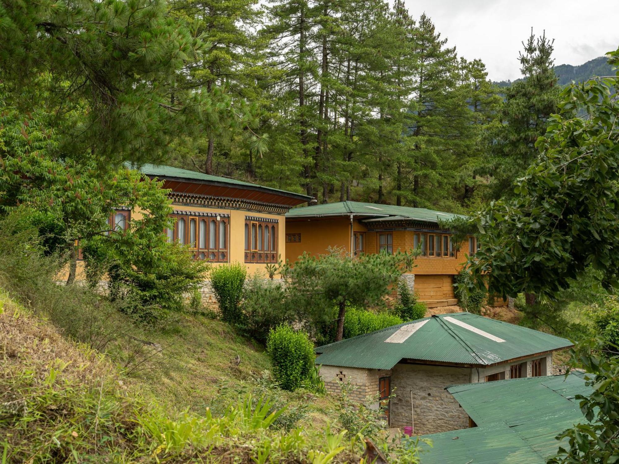 Tiger'S Nest Resort - Best Resort In Paro Exterior photo