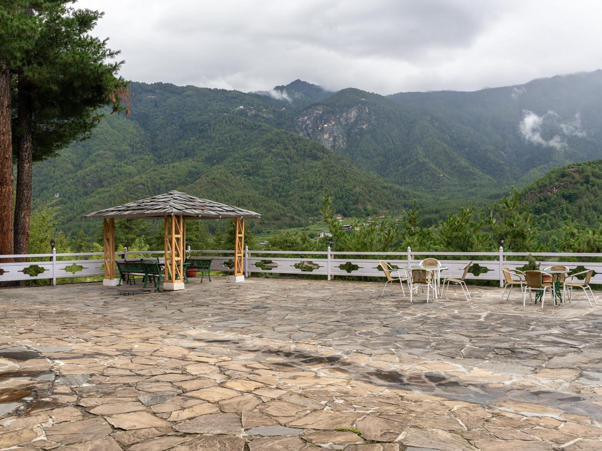 Tiger'S Nest Resort - Best Resort In Paro Exterior photo