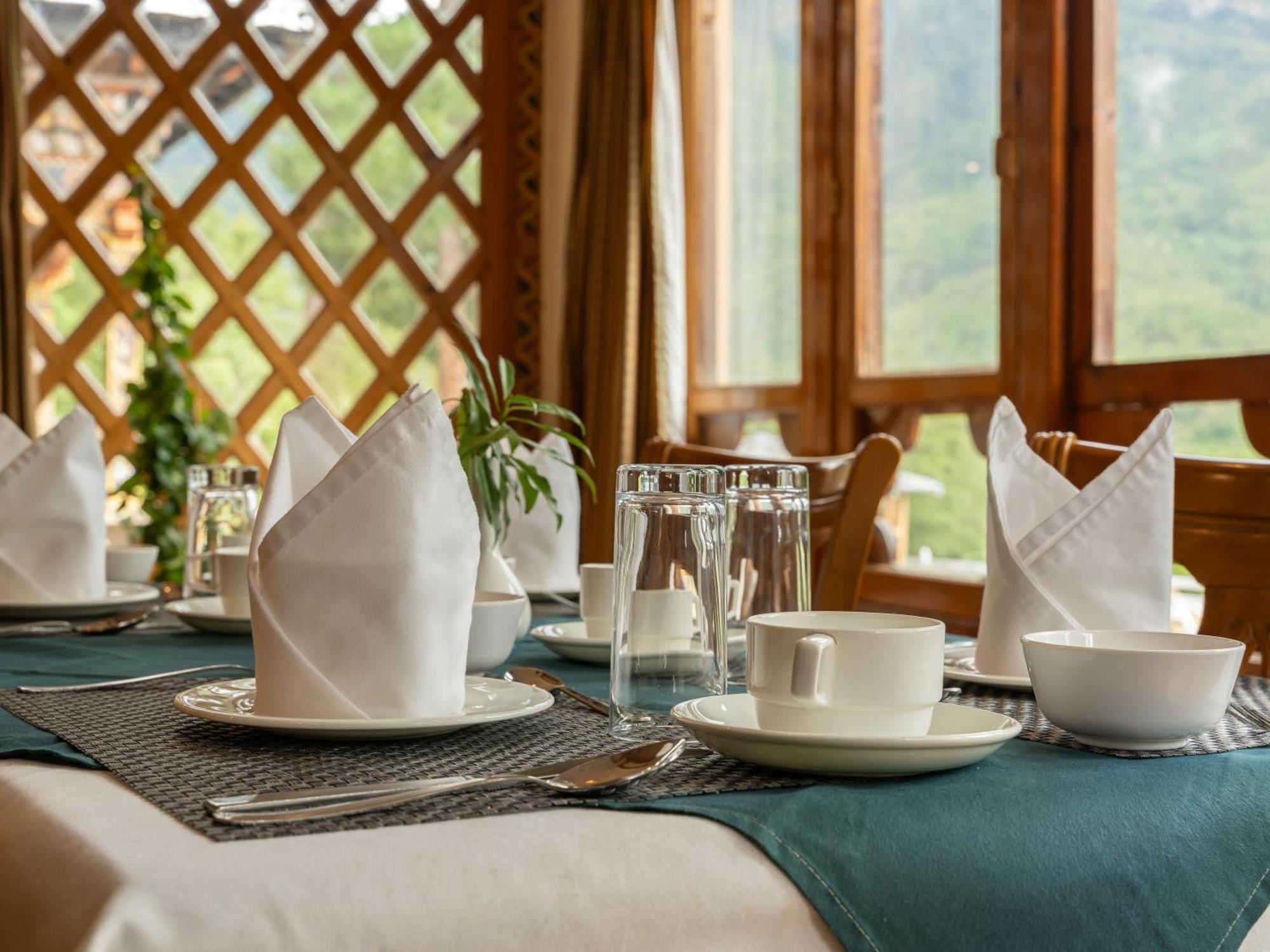 Tiger'S Nest Resort - Best Resort In Paro Exterior photo