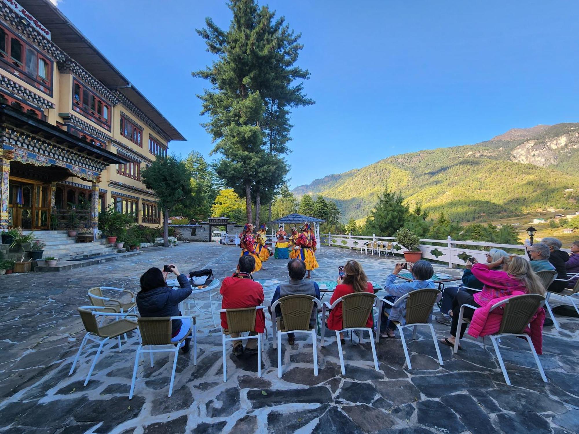 Tiger'S Nest Resort - Best Resort In Paro Exterior photo